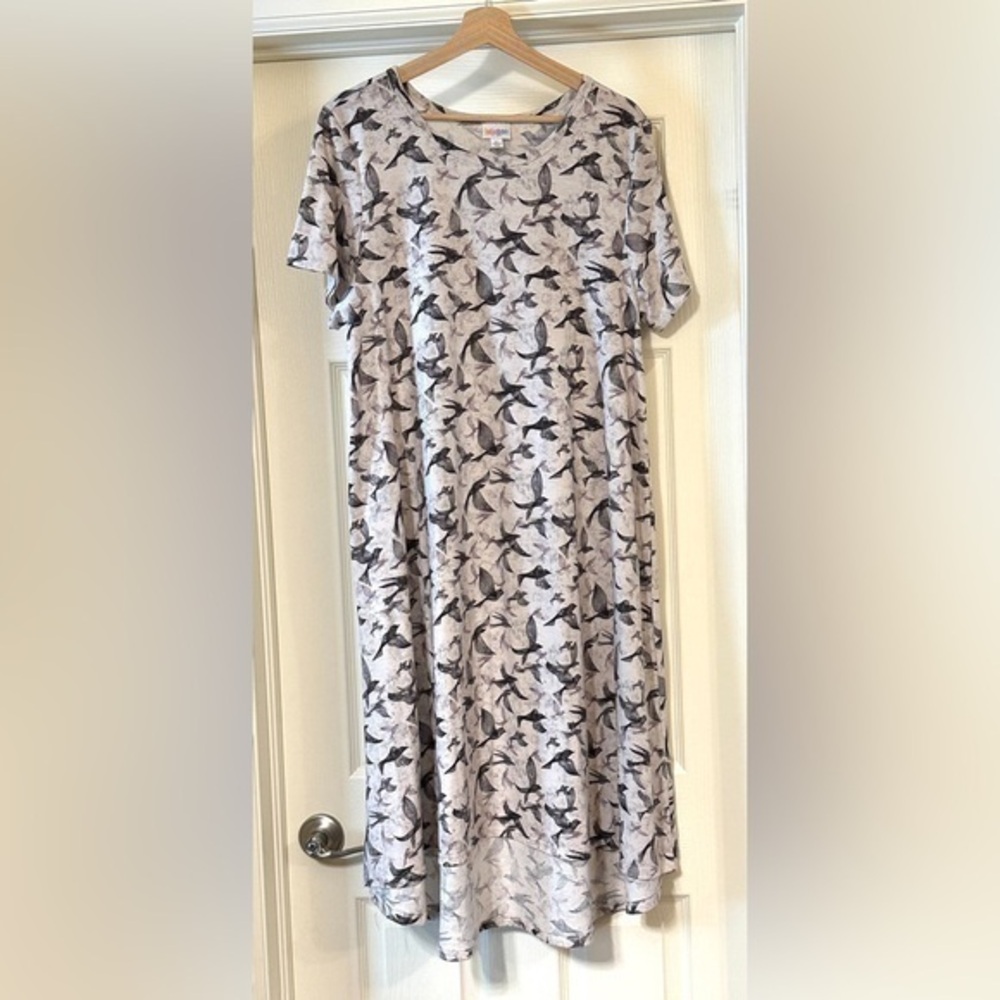 Elegant Gray Bird Print Dress